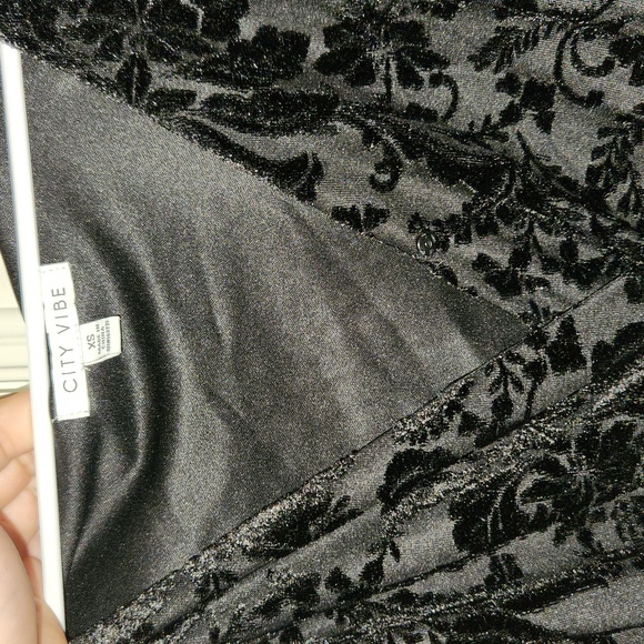 Dress - Picture 4 of 5